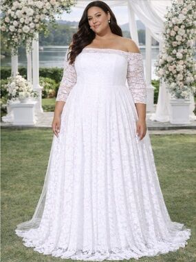 Torrid NWT White Lace Off-Shoulder Wedding Dress Size 24 Sold Out!!
